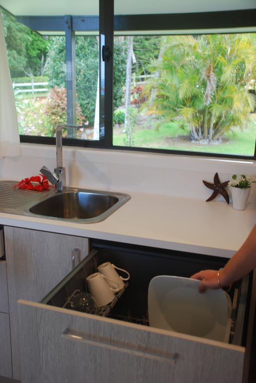 Coast Norfolk Island Apartment Burnt Pine Room photo